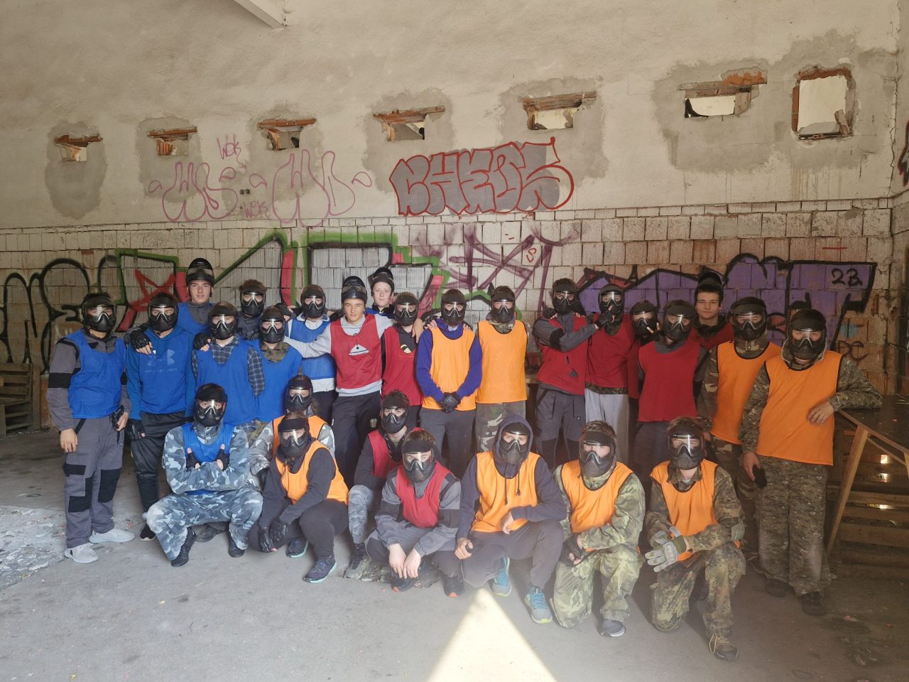 20260623 090627 - Školní výlet 2.EE - paintball ČB