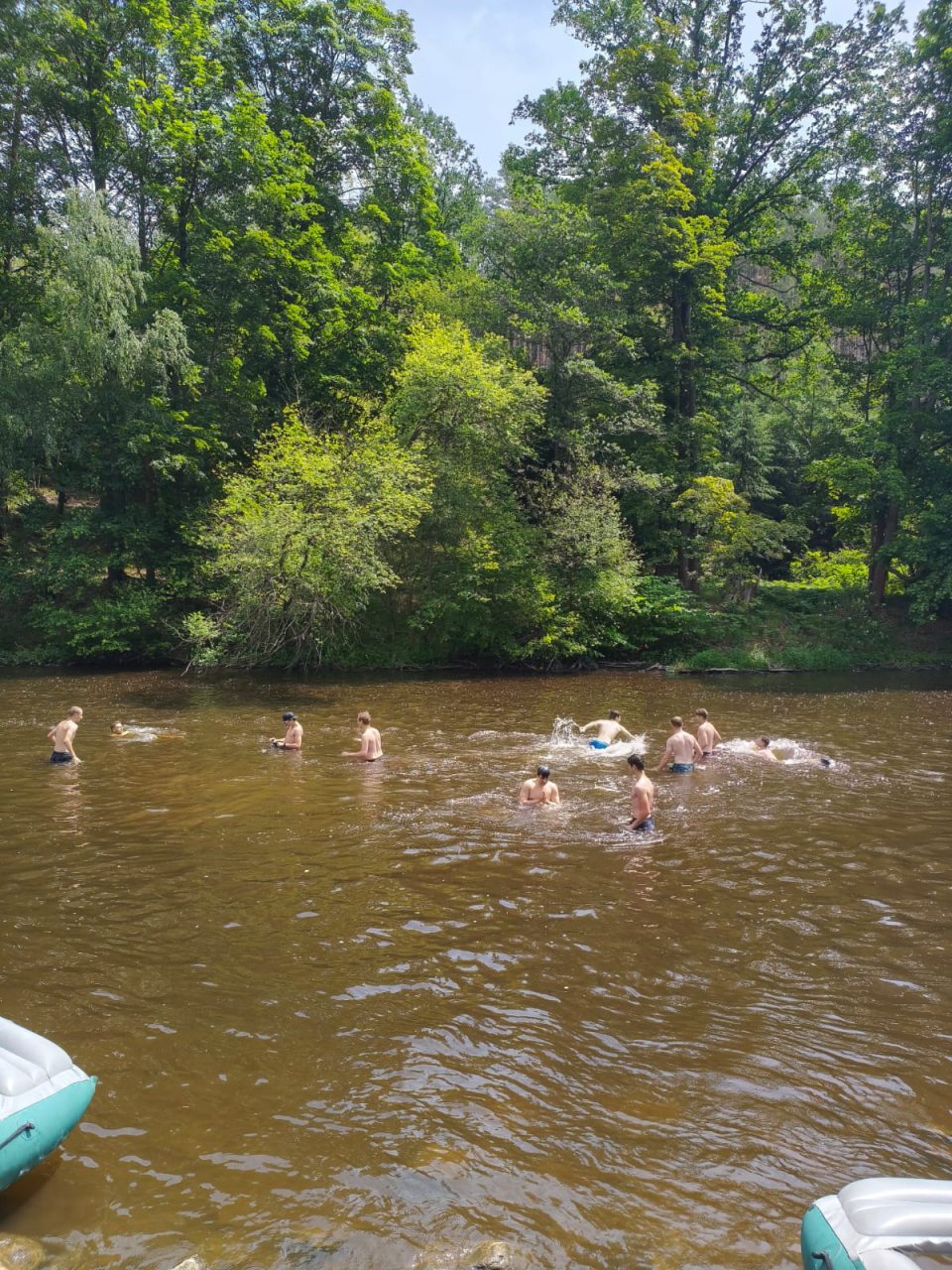 IMG 20260623 WA0005 - Školní výlet 2.EM - rafty na Vltavě