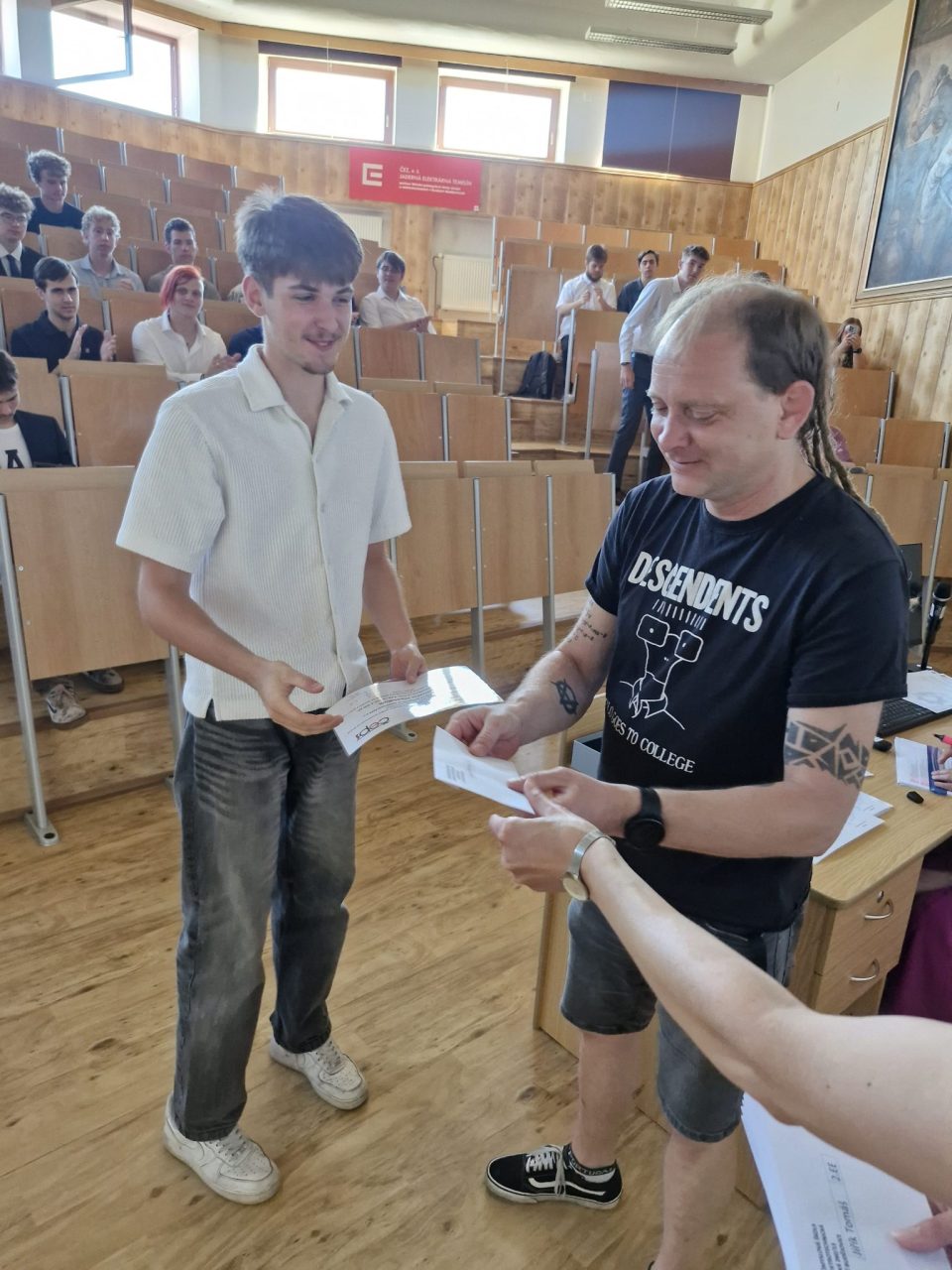 20260626 093915 - Předána motivační stipendia