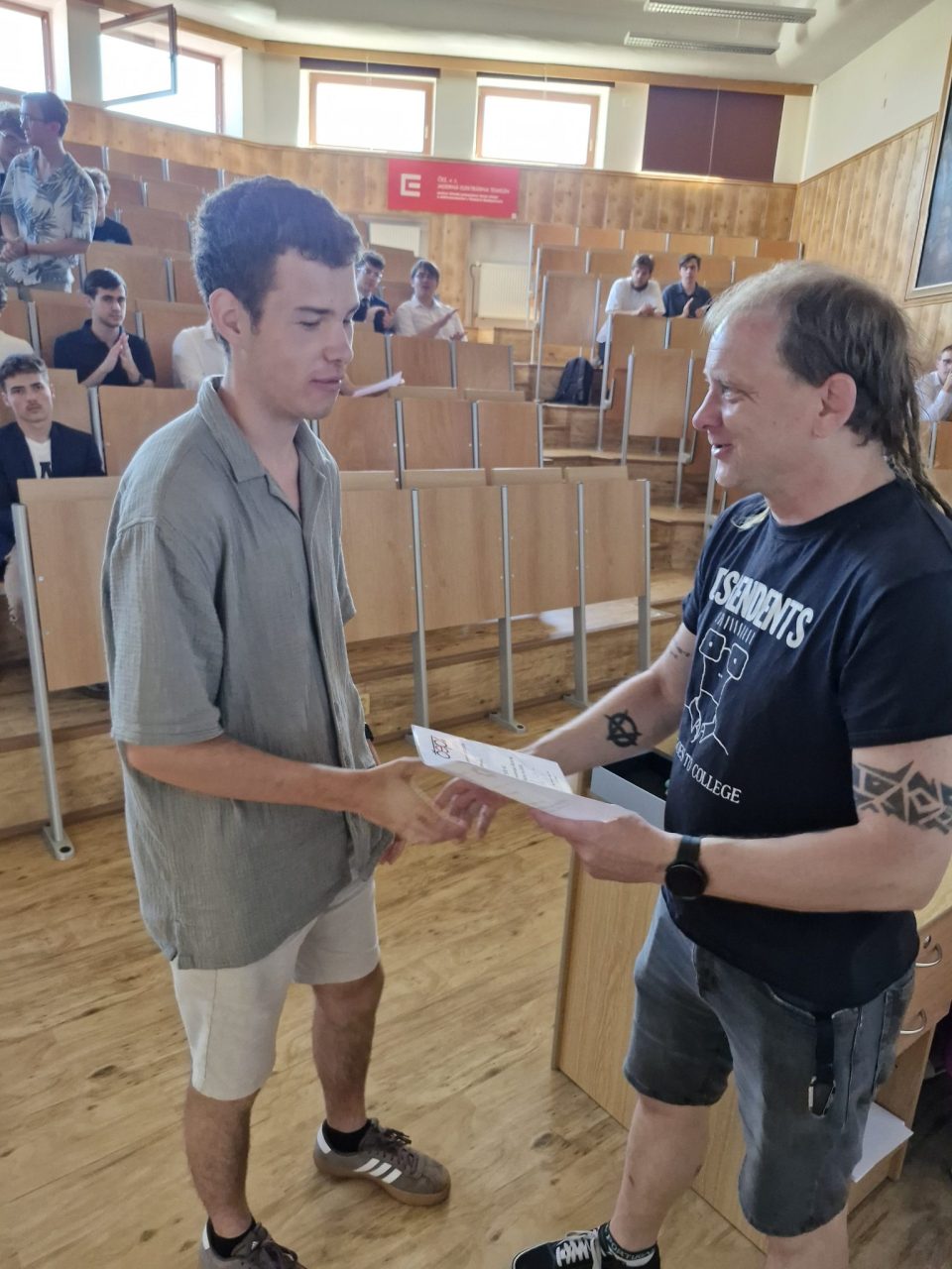 20260626 094018 - Předána motivační stipendia