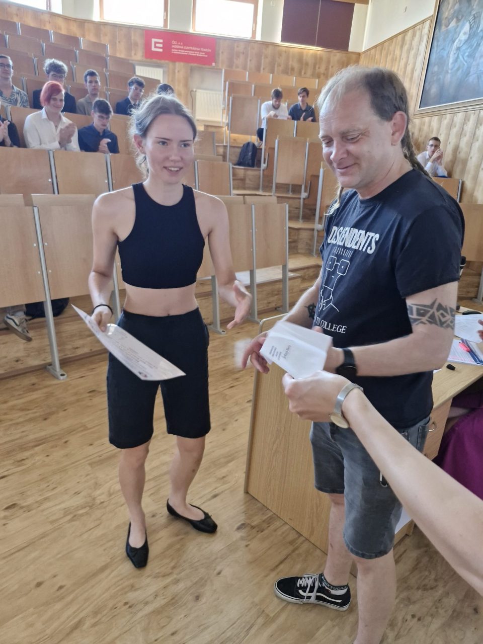 20260626 094316 - Předána motivační stipendia
