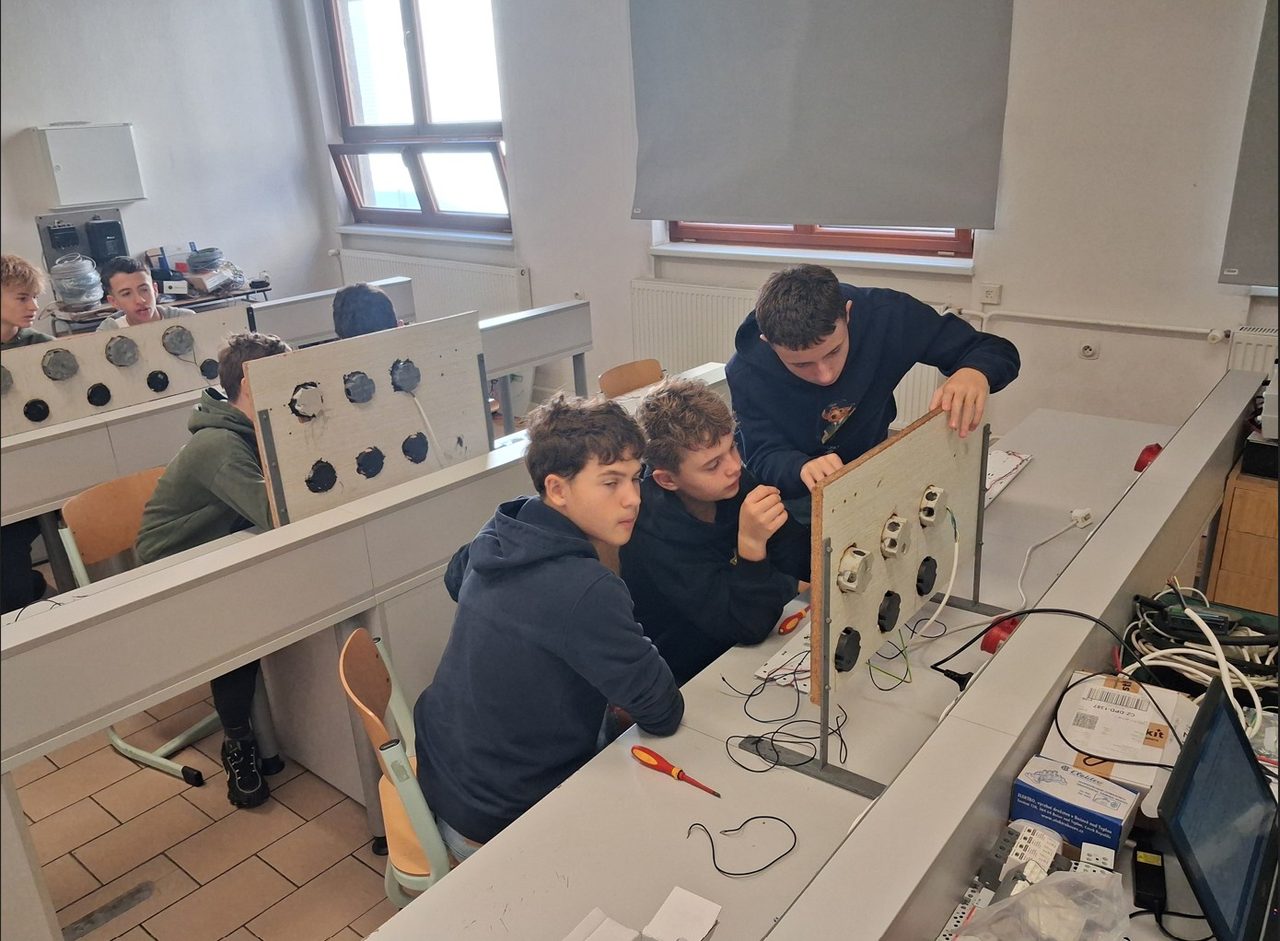 POLY 5 - Polytechnický den pro ZŠ Grünwaldova